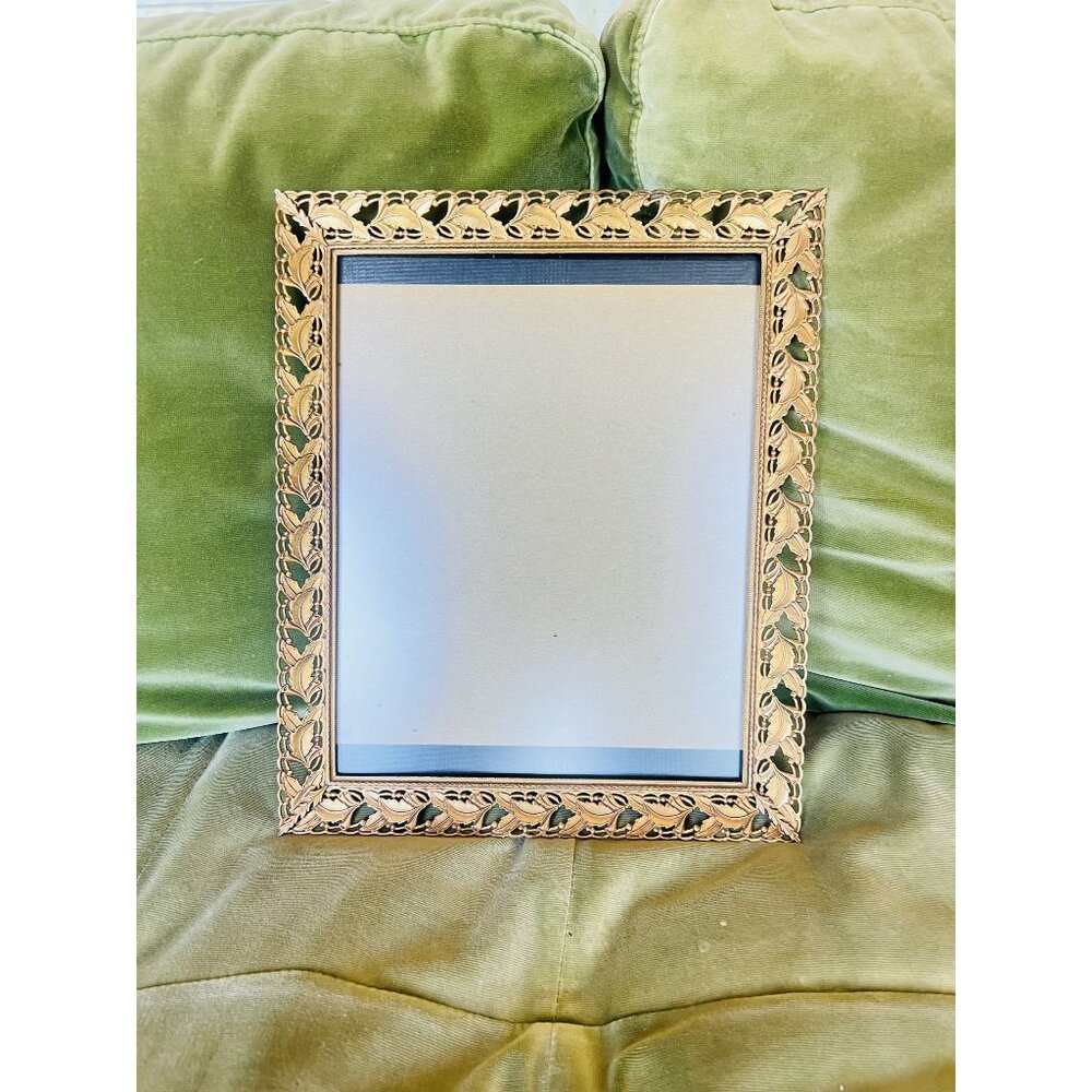 Vintage Ornate Gold Leaf Metal Picture Frame 8x10